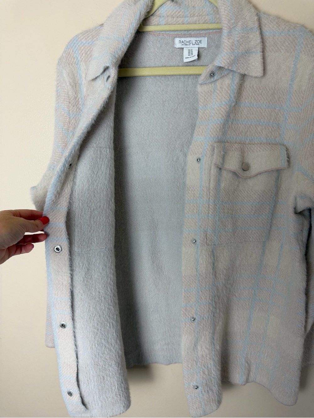 Rachel Zoe Fuzzy Plaid Shacket Jacket 1X Beige Blue Fuzzy Snap Front - Picture 9 of 9